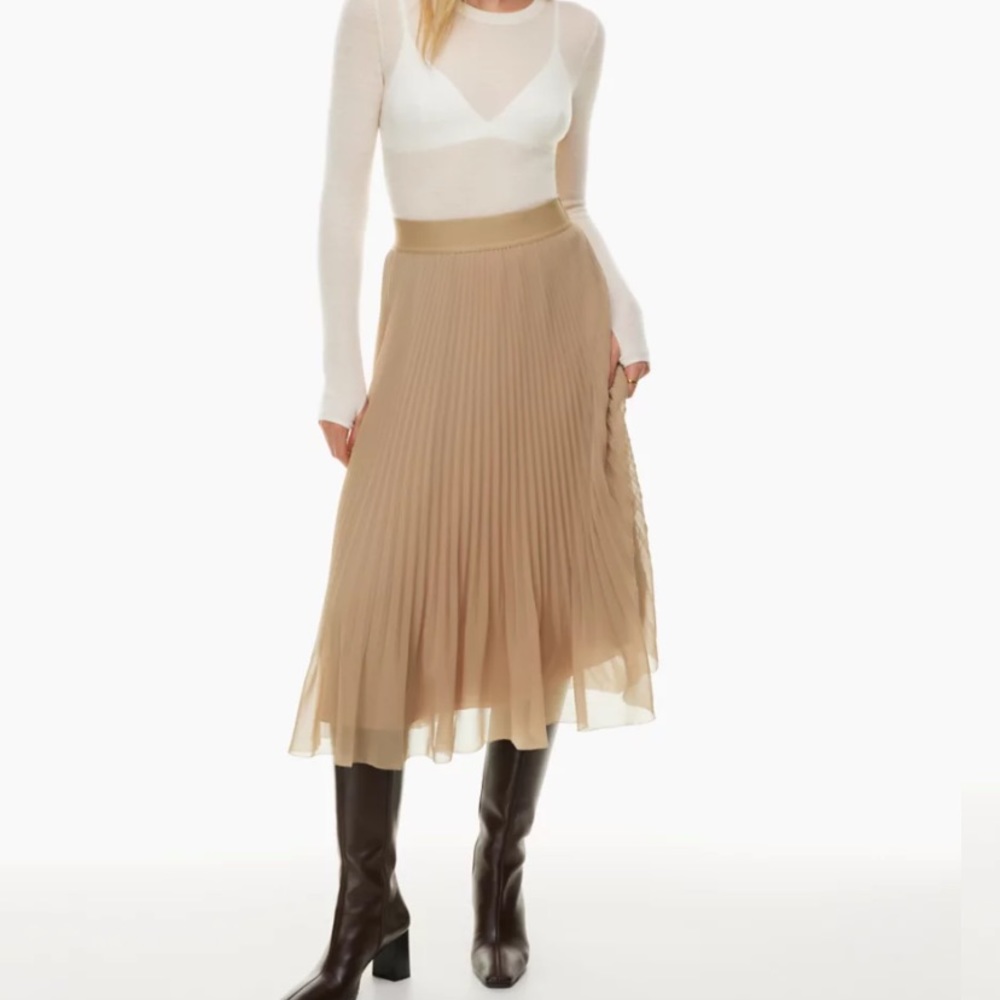 Aritzia Twirl Skirt size medium with floral pattern (swipe to second pic)